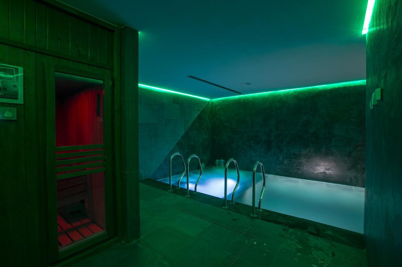 Les Fleurs Bleues Aparthotel Livigno Exterior photo